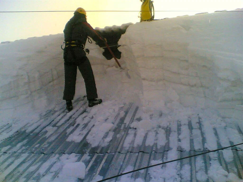 Уборка снега цена в Магнитогорске
